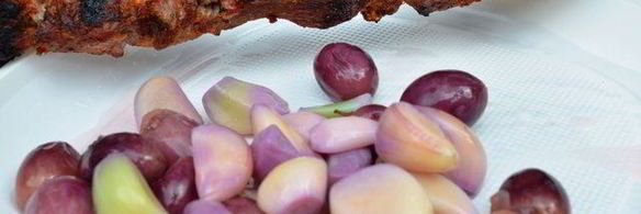 маринованный чеснок с виноградом