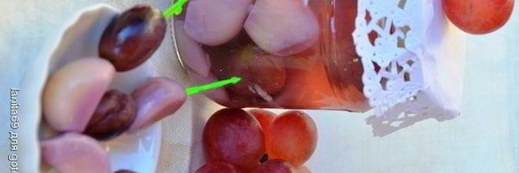 маринованный чеснок с виноградом