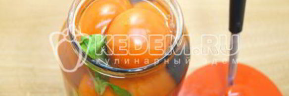 маринованные помидоры на зиму в банках с базиликом