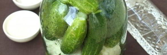 огурцы, маринованные с капустой