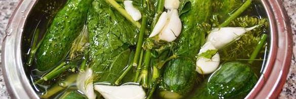 малосольные хрустящие огурчики