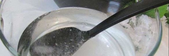 малосольные огурчики в минеральной воде