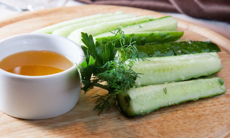 Рецепт малосольных огурцов с медом