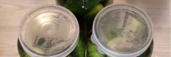 малосольные огурцы в банке