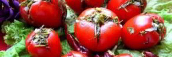 малосольные помидоры с чесноком и зеленью