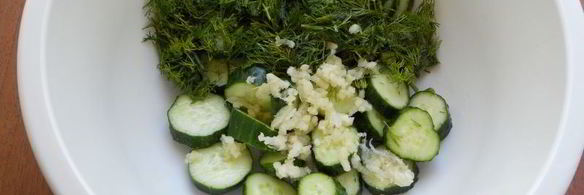 острые малосольные огурцы за 5 минут