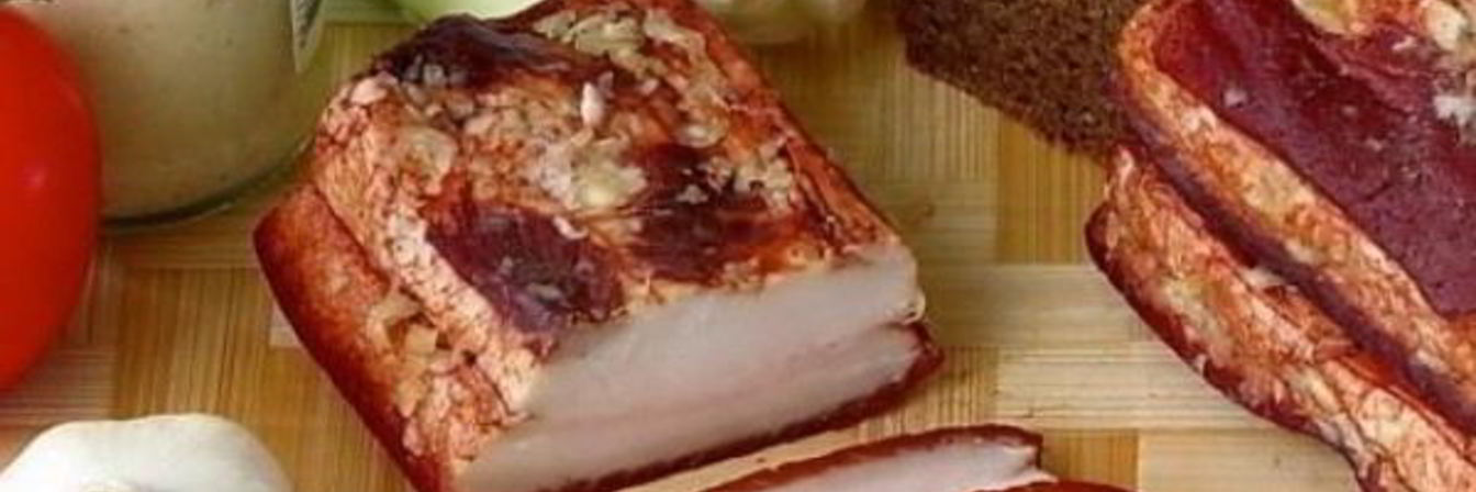 Сало в луковой шелухе