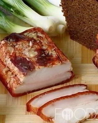 Сало в луковой шелухе