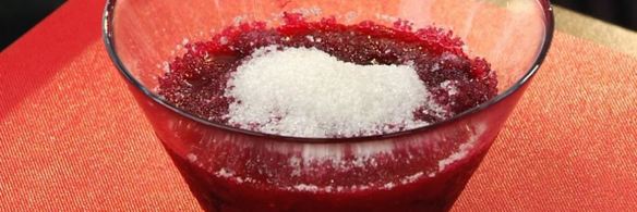 ассорти из сливочного масла, варенье и морс