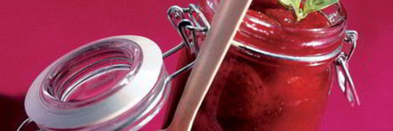 Клубничный конфитюр с базиликом