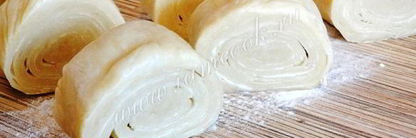 слоеные булочки с вареньем