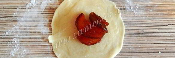 слоеные булочки с вареньем