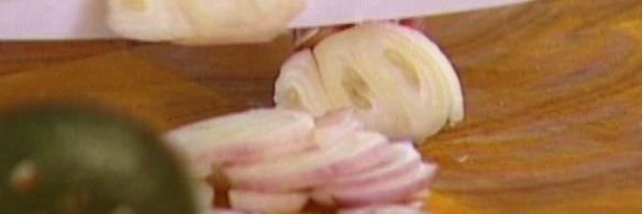 тосты с вареньем и паштетом из куриной печенки