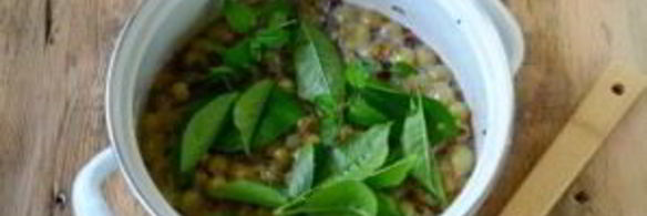 варенье из крыжовника с листьями вишни