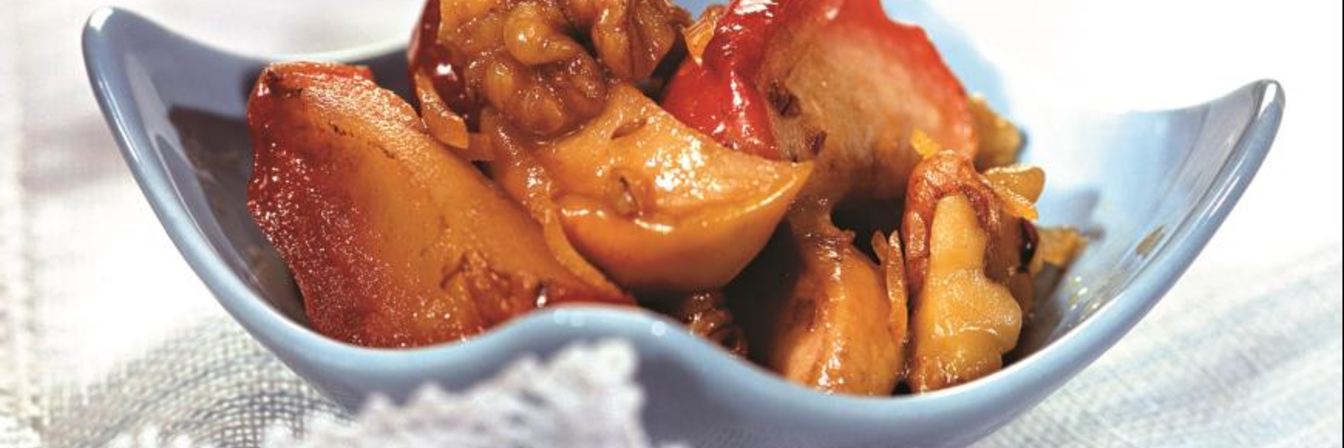 Яблочное варенье с грецкими орехами