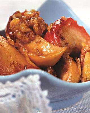 Яблочное варенье с грецкими орехами