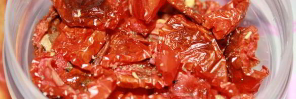 вяленые помидоры в оливковом масле с чесноком и травами