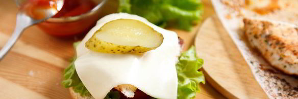 бургер с куриной грудкой