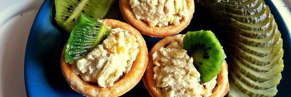 бутерброд килька, картошка, киви