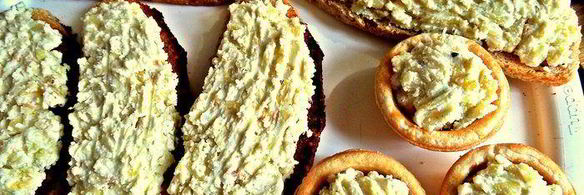 бутерброд килька, картошка, киви