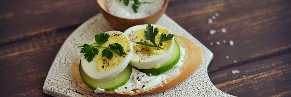 бутерброд с яйцом