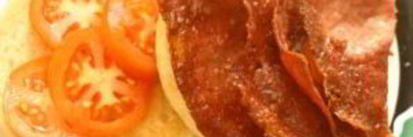 бутерброд с жареной колбасой