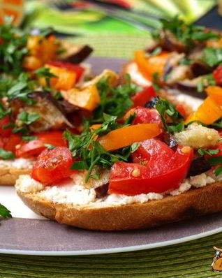 Бутерброды с баклажанами и помидорами