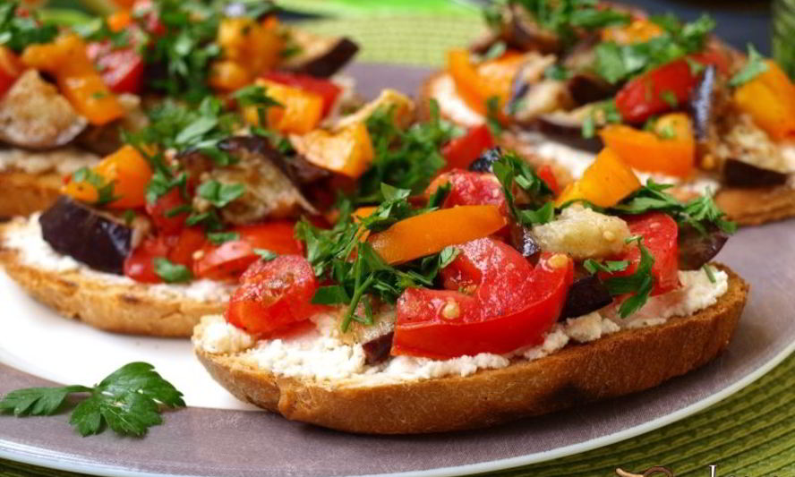 Рецепт бутербродов с баклажанами и помидорами