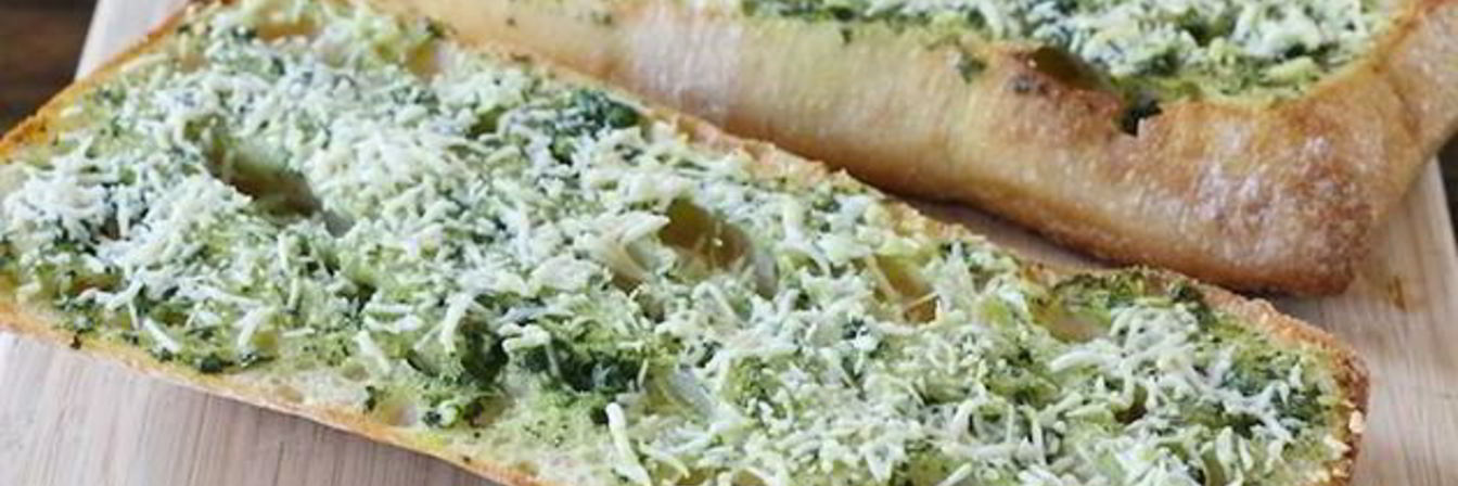 Бутерброды с базиликовым маслом