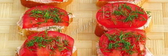 бутерброды с куриным паштетом и сыром