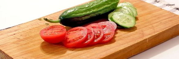 бутерброды с мягкой брынзой и овощами