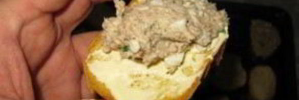 бутерброды с сайрой и яйцом