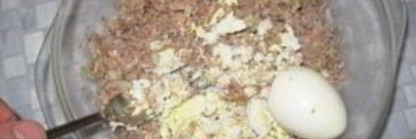 бутерброды с сайрой и яйцом