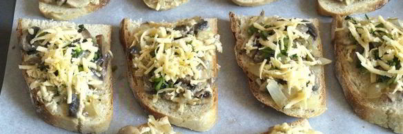 бутерброды с шампиньонами в духовке