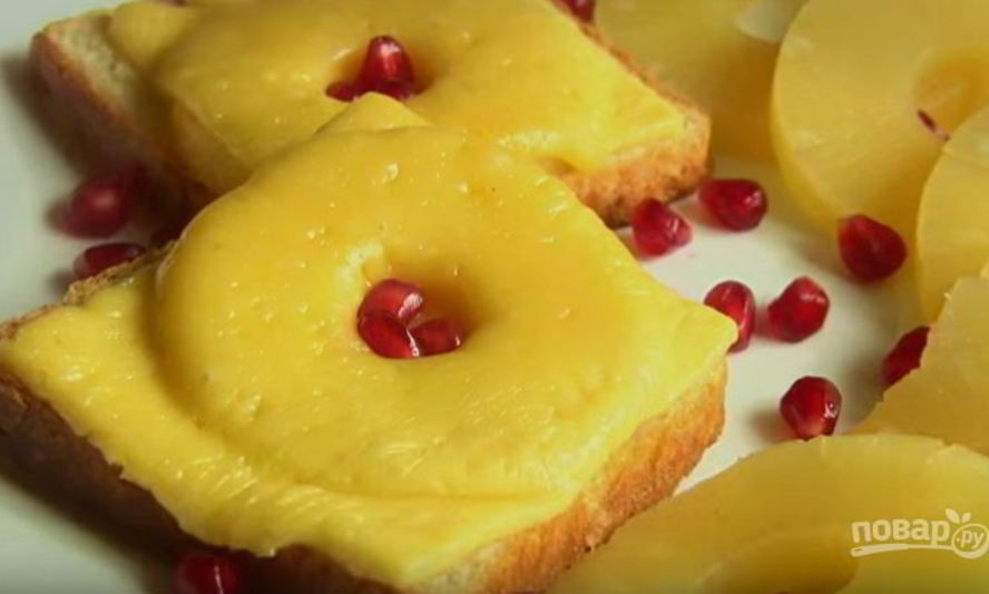 Рецепт бутербродов с сыром и ананасами