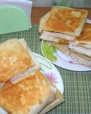 Горячие бутерброды из лаваша