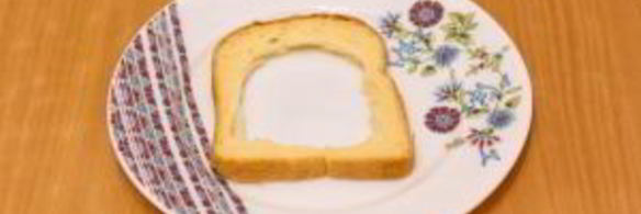 горячие бутерброды с окороком, помидорами и яйцами