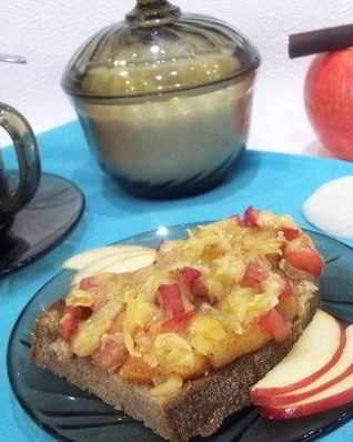 Горячие бутерброды с яблоками и сыром