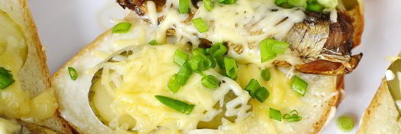 горячие бутерброды со шпротами