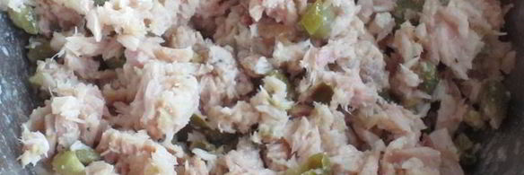 горячий бутерброд с тунцом и копченым сыром