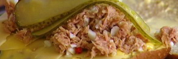 горячий бутерброд с тунцом и сыром по-орегонски