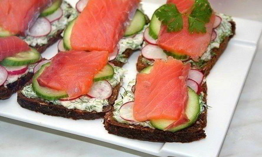 Рецепт необычных бутербродиков с рыбкой