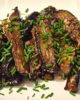 Быстрая закуска из баклажанов с чесноком