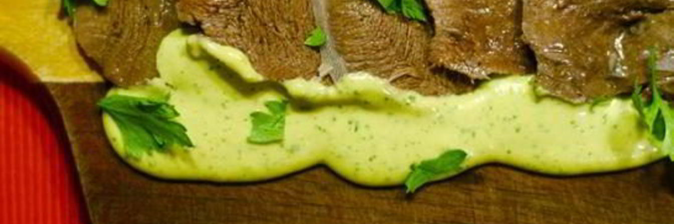 Маринованный язык с соусом тартар