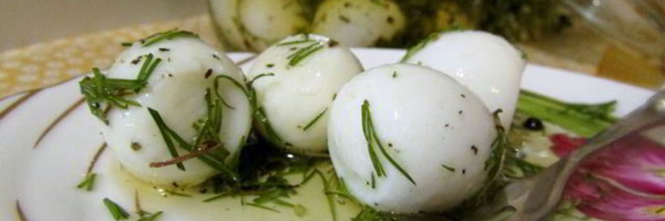 Маринованные перепелиные яйца