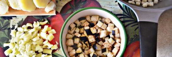 фриттата с баклажанами, картофелем и перцем