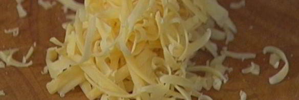 фриттата с пастой и красным песто