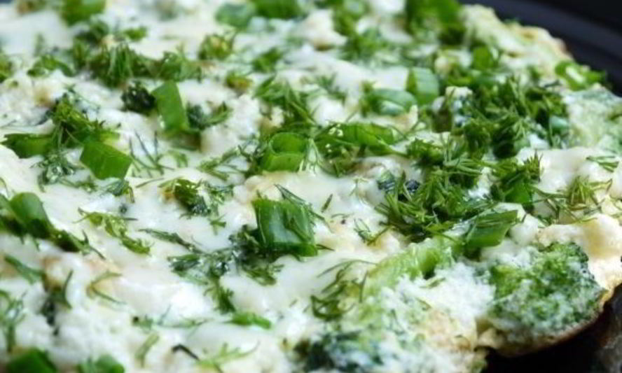 Рецепт омлета с брокколи на сковороде