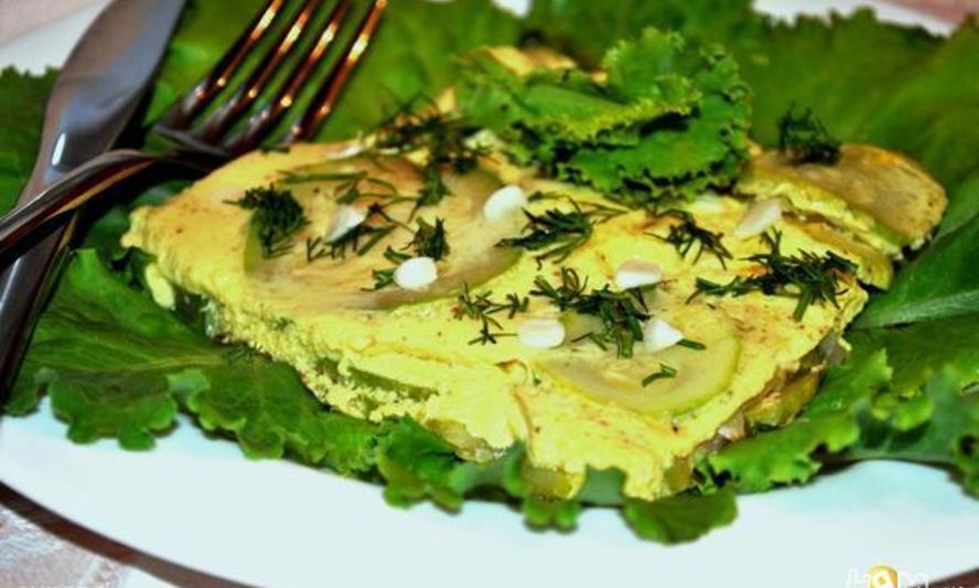 Рецепт омлета с кабачками и чесноком