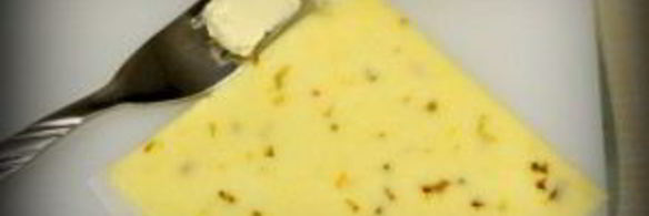 омлет с хлебом и сыром